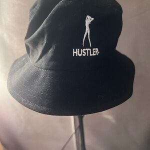 VINTAGE HUSTLER BUCKET HAT- Black and White - Academyfits